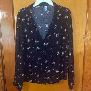 ✨H&M Floral💙Print Button-Down Blouse✨